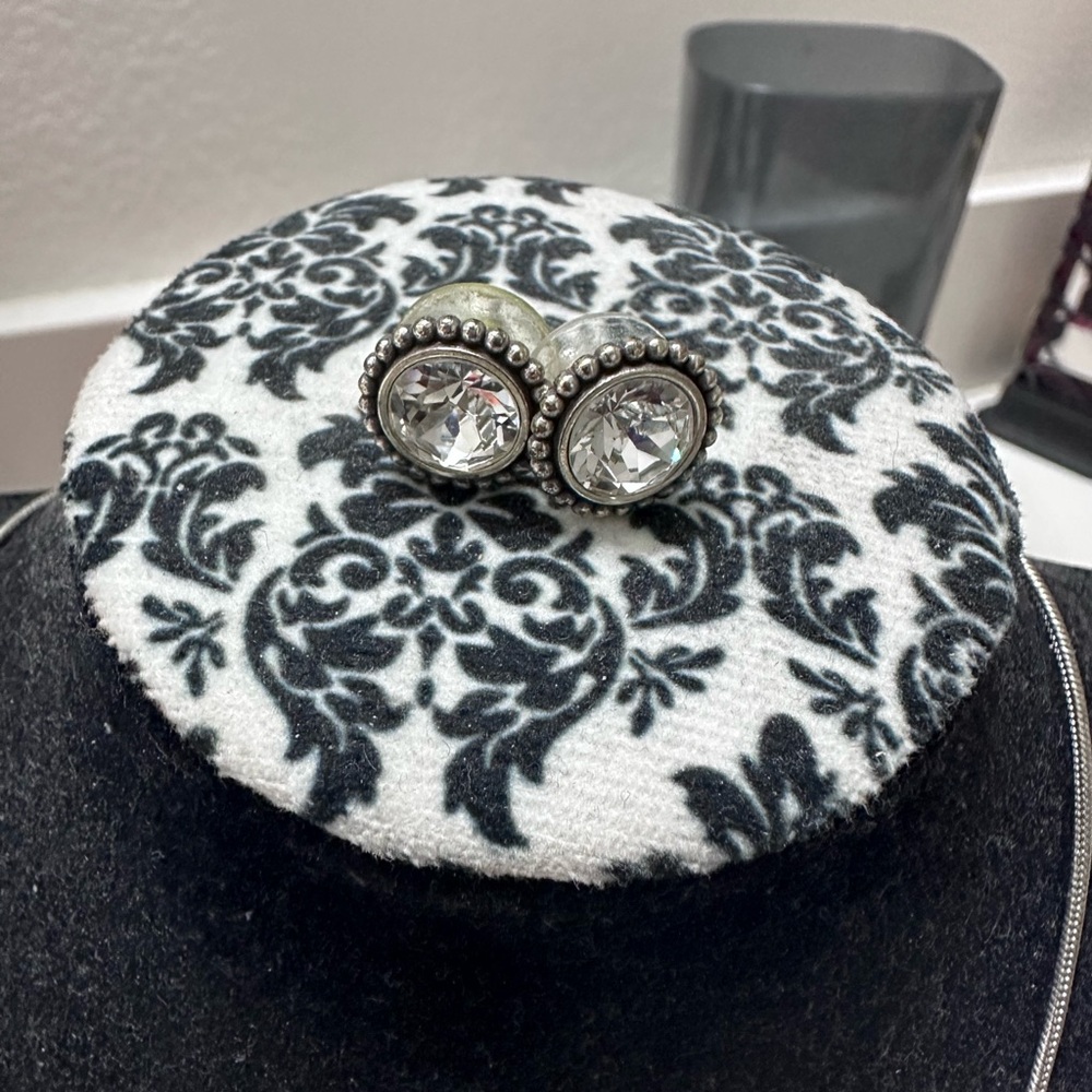 Brighton Silver Circle Pendant Necklace with earrings - Picture 4 of 6